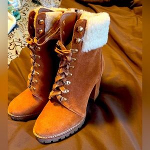 GIANNI BINI Mapped Out SUEDE ANKLE BOOTIES Hippie TAUPE SIZE 9 NWB New Lace Up